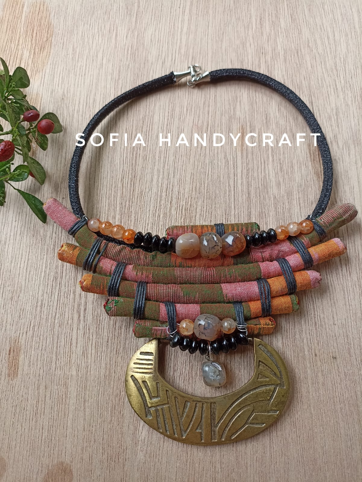Kalung Tenun Ikat Majalaya